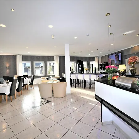 Ascot Otel 4*