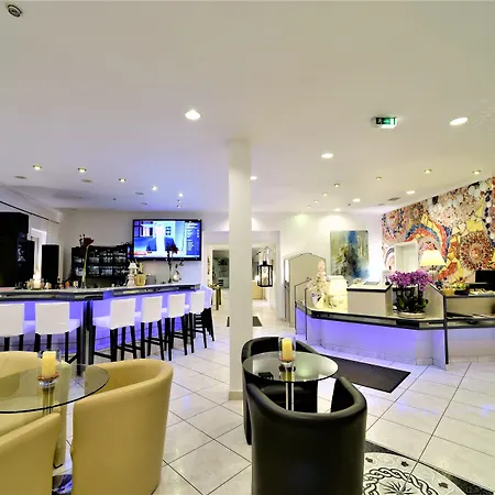 Ascot Otel 4*