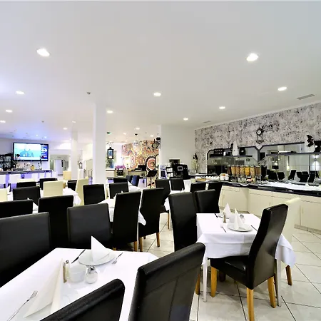 Ascot 4*