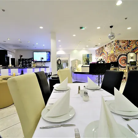 Ascot Otel 4*